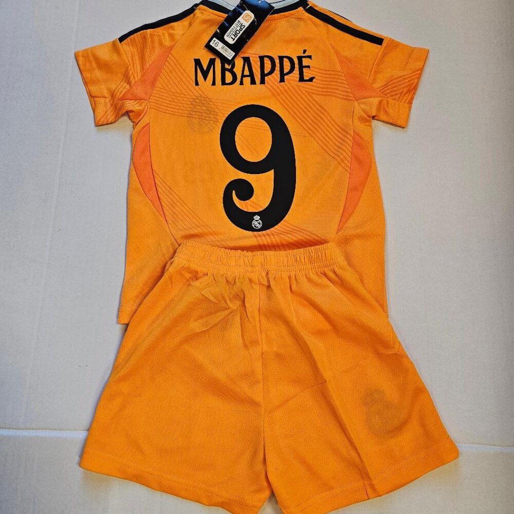 Real Madrid Mbappe Kit set